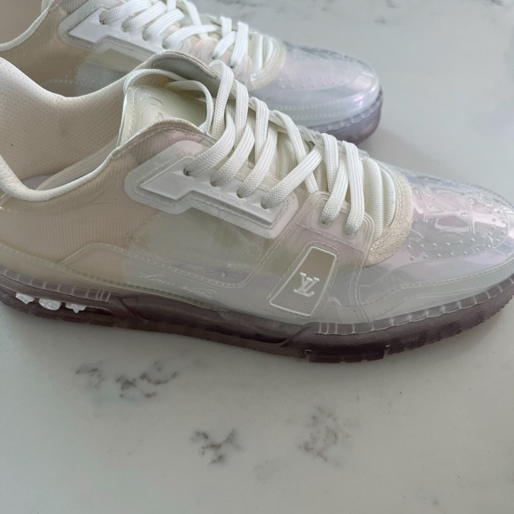 Louis Vuitton Clear
Trainers - Picture 11 of 11
